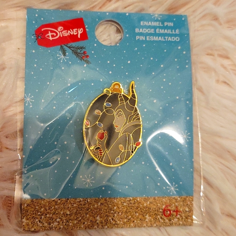 Disney pin Maleficent